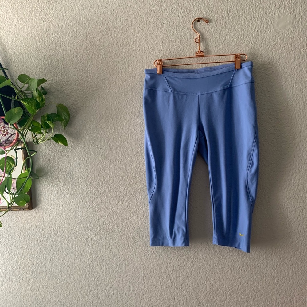 Nike Blue Crop Mid Rise Leggings Size Small